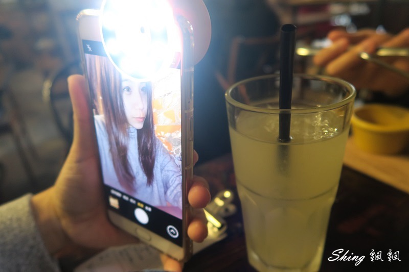 美顏四檔補光廣角自拍神器-好旅行HowTravel網站一次採買旅遊必備用品,出國旅遊好幫手 @博士生瘋狂日記 美顏四檔補光廣角自拍神器-好旅行HowTravel網站一次採買旅遊必備用品,出國旅遊好幫手 @博士生瘋狂日記