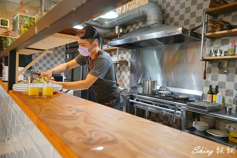 午街貳拾Cafe Bistro-精誠商圈早午餐推薦,不限時專業餐點,落地窗環境跟親切店員大加分 @博士生瘋狂日記 午街貳拾Cafe Bistro-精誠商圈早午餐推薦,不限時專業餐點,落地窗環境跟親切店員大加分 @博士生瘋狂日記