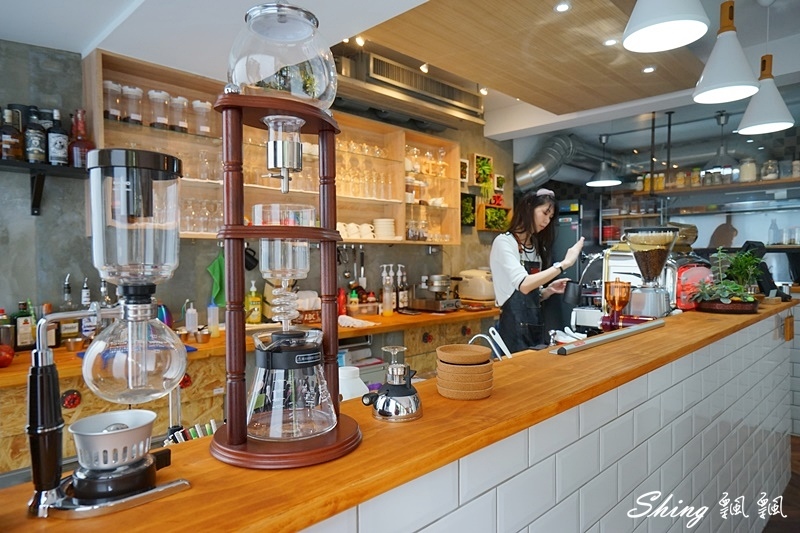 午街貳拾Cafe Bistro-精誠商圈早午餐推薦,不限時專業餐點,落地窗環境跟親切店員大加分 @博士生瘋狂日記 午街貳拾Cafe Bistro-精誠商圈早午餐推薦,不限時專業餐點,落地窗環境跟親切店員大加分 @博士生瘋狂日記