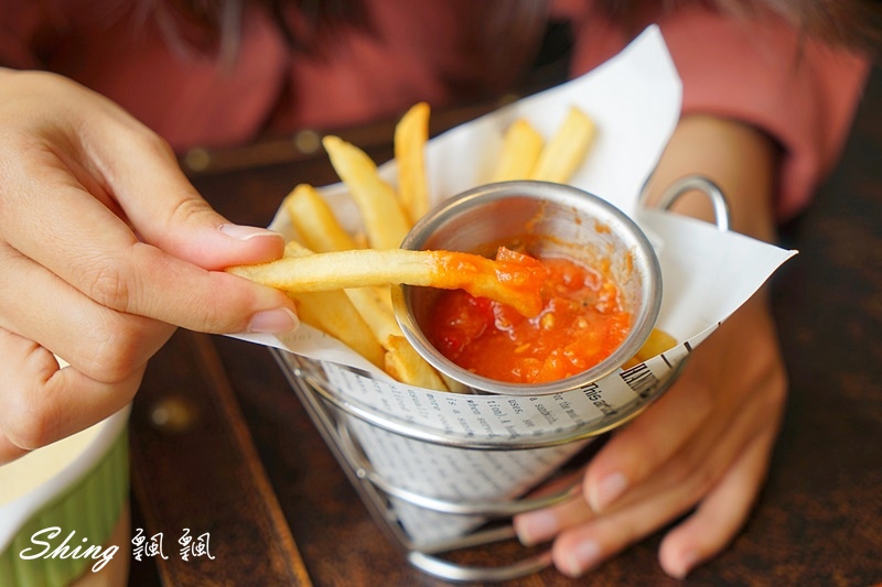 午街貳拾Cafe Bistro-精誠商圈早午餐推薦,不限時專業餐點,落地窗環境跟親切店員大加分 @博士生瘋狂日記 午街貳拾Cafe Bistro-精誠商圈早午餐推薦,不限時專業餐點,落地窗環境跟親切店員大加分 @博士生瘋狂日記