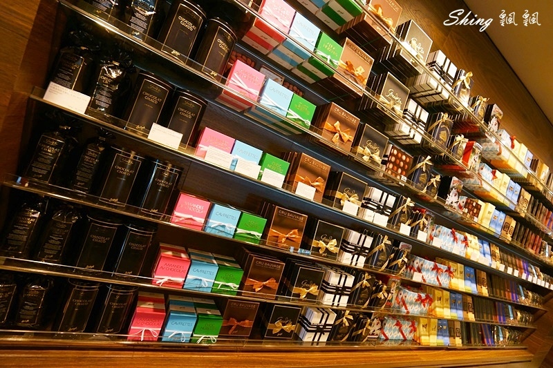 蘇黎世瑞士百年巧克力品牌旗艦店confiserie sprungli-蘇黎世屹立不搖的瑞士最夯170年巧克力旗艦店 @博士生瘋狂日記 蘇黎世瑞士百年巧克力品牌旗艦店confiserie sprungli-蘇黎世屹立不搖的瑞士最夯170年巧克力旗艦店 @博士生瘋狂日記