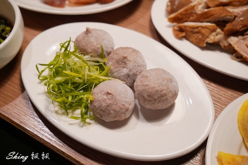 內湖美食川老爺鍋物-工業風麻辣火鍋,吃火鍋配熱炒,還有溫體牛買一送一最熱銷!! @博士生瘋狂日記 內湖美食川老爺鍋物-工業風麻辣火鍋,吃火鍋配熱炒,還有溫體牛買一送一最熱銷!! @博士生瘋狂日記