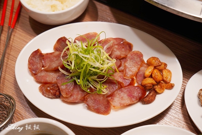 內湖美食川老爺鍋物-工業風麻辣火鍋,吃火鍋配熱炒,還有溫體牛買一送一最熱銷!! @博士生瘋狂日記 內湖美食川老爺鍋物-工業風麻辣火鍋,吃火鍋配熱炒,還有溫體牛買一送一最熱銷!! @博士生瘋狂日記
