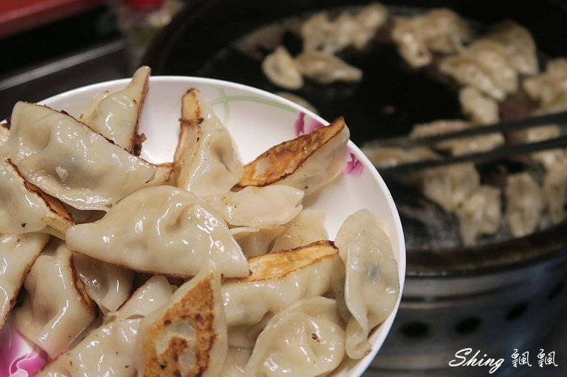 小琉球美食萌妹水煎餃-在地人美食,現點現煎水煎餃配冬瓜紅茶,自製整罐梅子芒果青好涮嘴 @博士生瘋狂日記 小琉球美食萌妹水煎餃-在地人美食,現點現煎水煎餃配冬瓜紅茶,自製整罐梅子芒果青好涮嘴 @博士生瘋狂日記