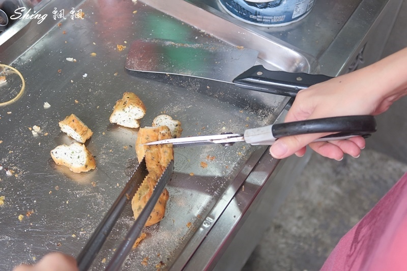 小琉球必須吃的熱門早餐-洪媽媽早餐店,琉球粿與香Q蔥油條最特別,白糖粿是新歡,賓士包當點心 @博士生瘋狂日記 小琉球必須吃的熱門早餐-洪媽媽早餐店,琉球粿與香Q蔥油條最特別,白糖粿是新歡,賓士包當點心 @博士生瘋狂日記