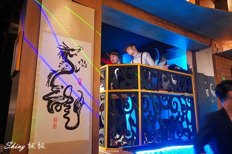 Myth-Dragon 台中夜店餐酒館-台中中國風酒吧,質感調酒還有川劇變臉表演,展現全新風格的復古小上海 @博士生瘋狂日記 Myth-Dragon 台中夜店餐酒館-台中中國風酒吧,質感調酒還有川劇變臉表演,展現全新風格的復古小上海 @博士生瘋狂日記