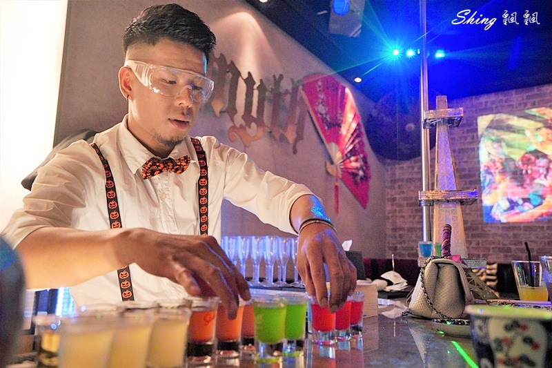 Myth-Dragon 台中夜店餐酒館-台中中國風酒吧,質感調酒還有川劇變臉表演,展現全新風格的復古小上海 @博士生瘋狂日記 Myth-Dragon 台中夜店餐酒館-台中中國風酒吧,質感調酒還有川劇變臉表演,展現全新風格的復古小上海 @博士生瘋狂日記
