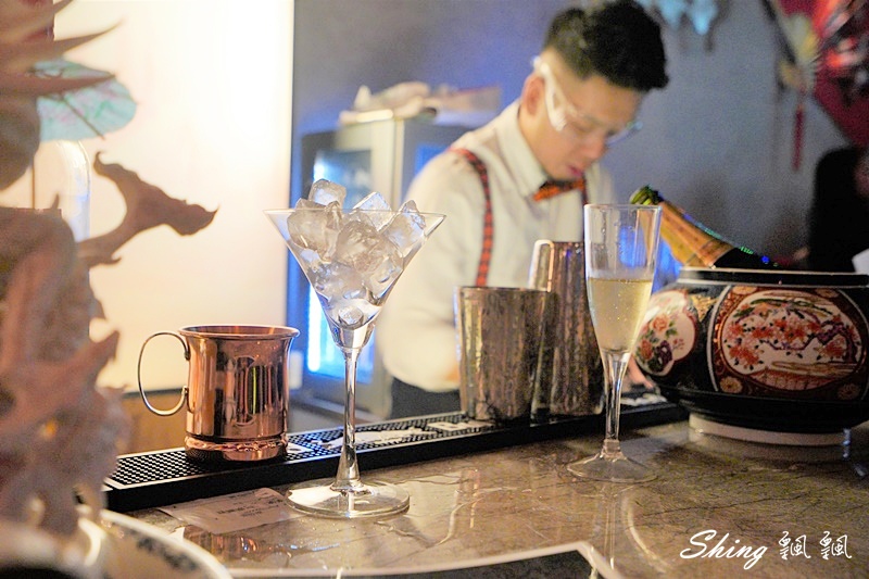 Myth-Dragon 台中夜店餐酒館-台中中國風酒吧,質感調酒還有川劇變臉表演,展現全新風格的復古小上海 @博士生瘋狂日記 Myth-Dragon 台中夜店餐酒館-台中中國風酒吧,質感調酒還有川劇變臉表演,展現全新風格的復古小上海 @博士生瘋狂日記