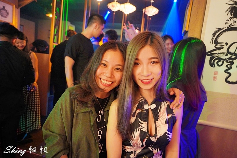 Myth-Dragon 台中夜店餐酒館-台中中國風酒吧,質感調酒還有川劇變臉表演,展現全新風格的復古小上海 @博士生瘋狂日記 Myth-Dragon 台中夜店餐酒館-台中中國風酒吧,質感調酒還有川劇變臉表演,展現全新風格的復古小上海 @博士生瘋狂日記