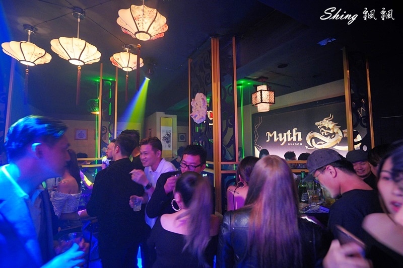 Myth-Dragon 台中夜店餐酒館-台中中國風酒吧,質感調酒還有川劇變臉表演,展現全新風格的復古小上海 @博士生瘋狂日記 Myth-Dragon 台中夜店餐酒館-台中中國風酒吧,質感調酒還有川劇變臉表演,展現全新風格的復古小上海 @博士生瘋狂日記