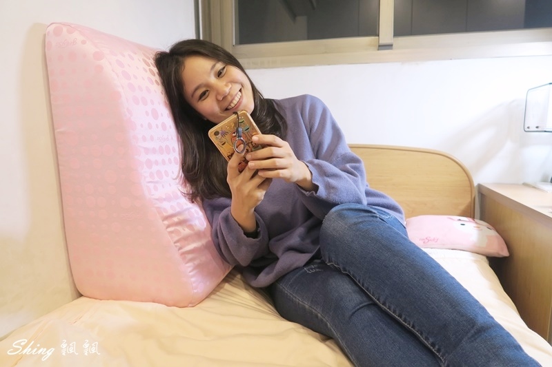 格蕾莎抬腿枕GreySa系列新花樣-愛運動跟久站職業的居家救星,晚上不再腳水腫啦! @博士生瘋狂日記 格蕾莎抬腿枕GreySa系列新花樣-愛運動跟久站職業的居家救星,晚上不再腳水腫啦! @博士生瘋狂日記