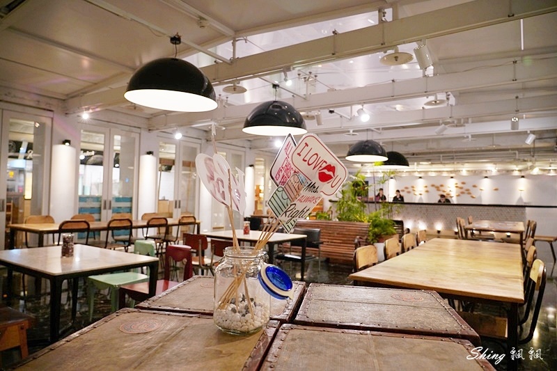 意舍酒店amba西門町吃吧餐廳-工業風西門寬敞用餐環境,弄中取靜,適合請客或聚餐 @博士生瘋狂日記 意舍酒店amba西門町吃吧餐廳-工業風西門寬敞用餐環境,弄中取靜,適合請客或聚餐 @博士生瘋狂日記