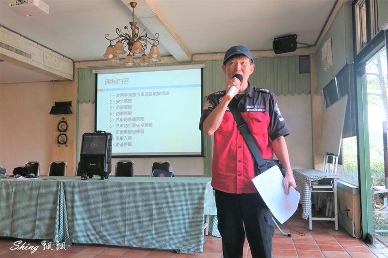 閔教練防衛駕駛練營-不會開車也能學會的道路駕駛訣竅,最會教的道路駕駛教練團!大台北開車技術跟考照推薦團隊 @博士生瘋狂日記 閔教練防衛駕駛練營-不會開車也能學會的道路駕駛訣竅,最會教的道路駕駛教練團!大台北開車技術跟考照推薦團隊 @博士生瘋狂日記