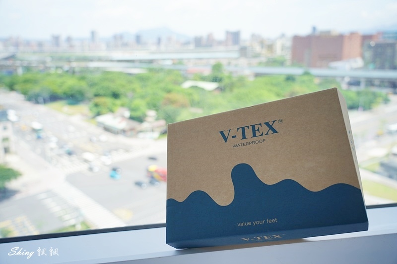 V-Tex地表最強防水鞋-下雨天必備MIT奈米輕量防水鞋推薦,新上市hello女款黑色系列,耐200度液體,抗沙,舒適透氣好清洗!! @博士生瘋狂日記 V-Tex地表最強防水鞋-下雨天必備MIT奈米輕量防水鞋推薦,新上市hello女款黑色系列,耐200度液體,抗沙,舒適透氣好清洗!! @博士生瘋狂日記