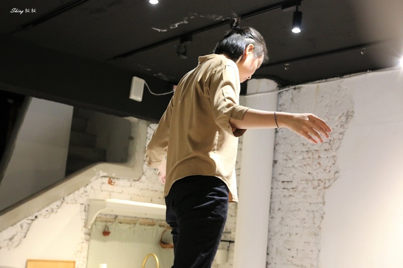 《脆弱一隅》4位表演者,5種空間流動,打破既定印象的0距離互動式演出! @博士生瘋狂日記 《脆弱一隅》4位表演者,5種空間流動,打破既定印象的0距離互動式演出! @博士生瘋狂日記