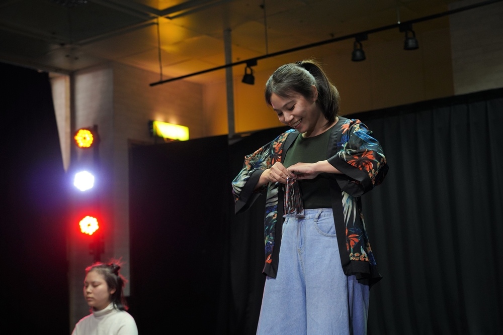 2021艋舺國際舞蹈節《水面上水面下》,用舞蹈詮釋生活中的冰山理論 @博士生瘋狂日記 2021艋舺國際舞蹈節《水面上水面下》,用舞蹈詮釋生活中的冰山理論 @博士生瘋狂日記