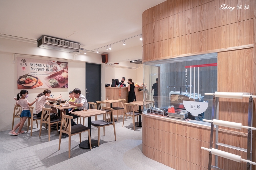 信川屋博多豚骨拉麵-日式濃厚道地湯頭,玫瑰拉麵香氣撲鼻,自製天然彩色拉麵更是吸睛!! @博士生瘋狂日記 信川屋博多豚骨拉麵-日式濃厚道地湯頭,玫瑰拉麵香氣撲鼻,自製天然彩色拉麵更是吸睛!! @博士生瘋狂日記