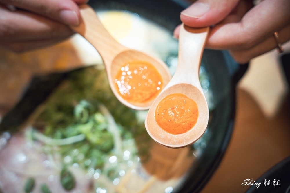 信川屋博多豚骨拉麵-日式濃厚道地湯頭,玫瑰拉麵香氣撲鼻,自製天然彩色拉麵更是吸睛!! @博士生瘋狂日記 信川屋博多豚骨拉麵-日式濃厚道地湯頭,玫瑰拉麵香氣撲鼻,自製天然彩色拉麵更是吸睛!! @博士生瘋狂日記