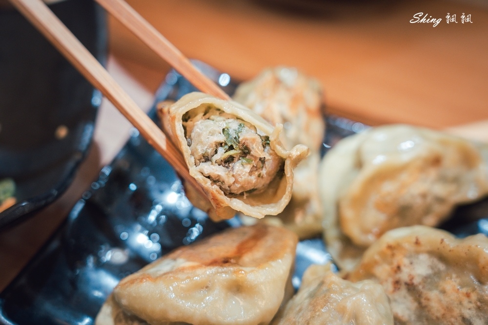 信川屋博多豚骨拉麵-日式濃厚道地湯頭,玫瑰拉麵香氣撲鼻,自製天然彩色拉麵更是吸睛!! @博士生瘋狂日記 信川屋博多豚骨拉麵-日式濃厚道地湯頭,玫瑰拉麵香氣撲鼻,自製天然彩色拉麵更是吸睛!! @博士生瘋狂日記