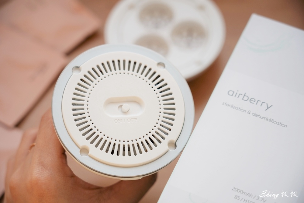 韓國airberry衣櫃空氣清淨小家電,衣櫃除濕芳香一次到位,可重複使用又不佔空間!! @博士生瘋狂日記 韓國airberry衣櫃空氣清淨小家電,衣櫃除濕芳香一次到位,可重複使用又不佔空間!! @博士生瘋狂日記