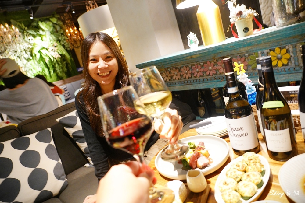 台中全新歐陸料理-DinerChill揫歐陸小料理,異國餐點口味獨特,都會叢林時尚台中七期聚餐餐廳推薦!! @博士生瘋狂日記 台中全新歐陸料理-DinerChill揫歐陸小料理,異國餐點口味獨特,都會叢林時尚台中七期聚餐餐廳推薦!! @博士生瘋狂日記