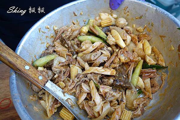 [屏東小琉球] 寶林記椒麻鹽水雞-小琉球限定，獨門醬料加上煙燻雞腿一吃就上癮 @博士生瘋狂日記