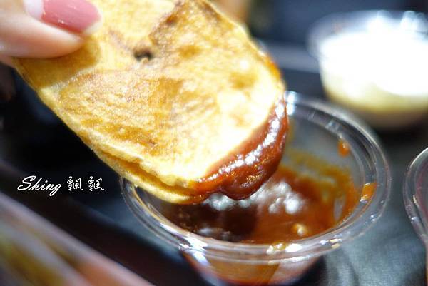 [台中] 逢甲夜市的馬鈴薯系列嘴饞小品”澎米小吃吧” @博士生瘋狂日記