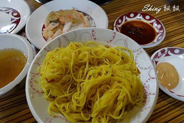 [台中] 帝王食補台中崇德店-老饕都推烏蔘雞和松露雞，再加一碗豆腐乳拌麵線才夠味! @博士生瘋狂日記
