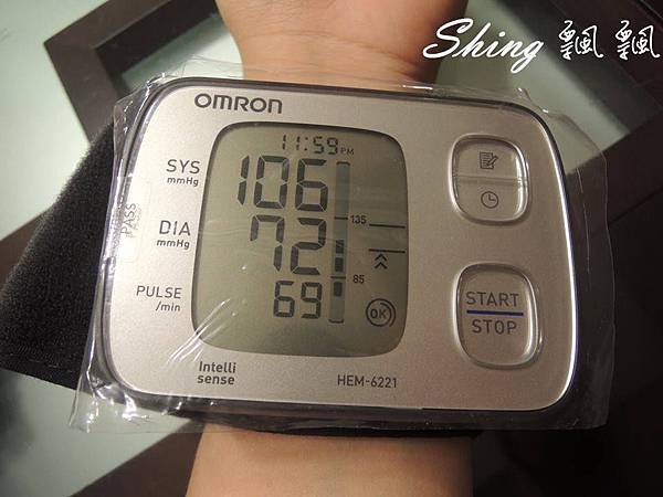 [保健] 日本知名品牌居家健康小幫手-歐姆龍OMRON手腕式血壓計 @博士生瘋狂日記
