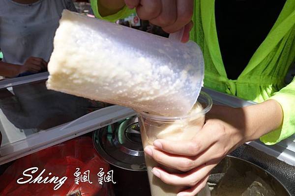 [台中] 東海荳荳冰工廠-沁涼消暑,學生最愛,綠豆沙牛奶VS豆漿奶冰沙 @博士生瘋狂日記