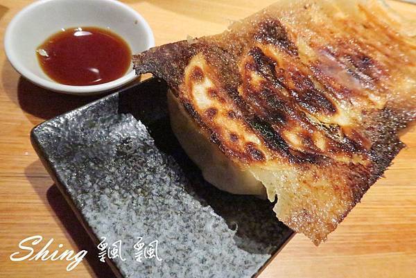 [台中] 有喜屋Ukiya-台中日式煎餃擔當居酒屋，咬一口脆皮起司煎餃，享受日本下班後的日式好料 @博士生瘋狂日記