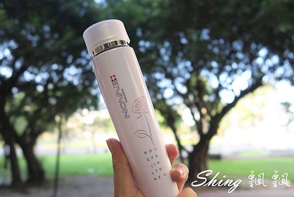 [美妝保養] NovaePlus 法國楉薇植萃賦活玫瑰露- 2000朵大馬士革玫瑰萃取，完全無酒精 @博士生瘋狂日記