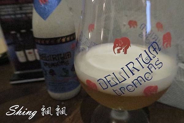 [台中] 薩克森比利時小酒館再訪-逢甲夜市深夜氣氛極佳放鬆小酌秘密基地 @博士生瘋狂日記