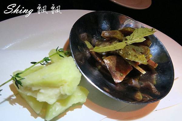[台北] 信義區君悅酒店ZIGA ZAGA義大利餐廳夜晚LIVE BAND酒精暢飲 @博士生瘋狂日記