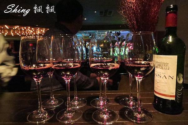 [台北] 信義區君悅酒店ZIGA ZAGA義大利餐廳夜晚LIVE BAND酒精暢飲 @博士生瘋狂日記