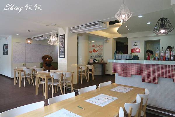 [台中] White Kitchen 懷特廚房-有英國唐寧茶相伴的精緻素食異國料理 @博士生瘋狂日記