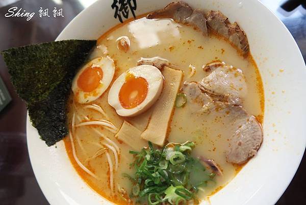 [台中] 御麵屋-九州風味屋台拉麵 @博士生瘋狂日記