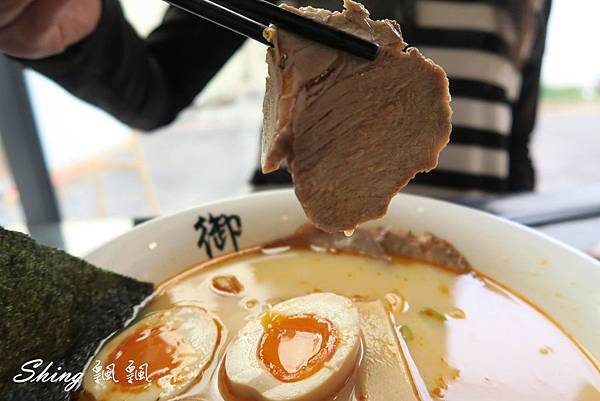 [台中] 御麵屋-九州風味屋台拉麵 @博士生瘋狂日記