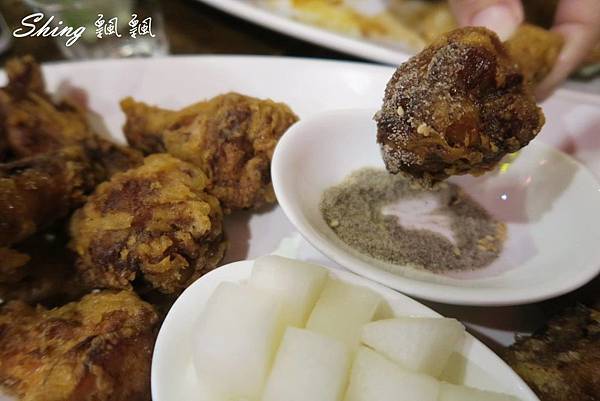 [台中] 朴大哥的韓式炸雞-逢甲夜市必吃韓國老闆開的韓式炸雞店，熱潮不退人氣美食 @博士生瘋狂日記