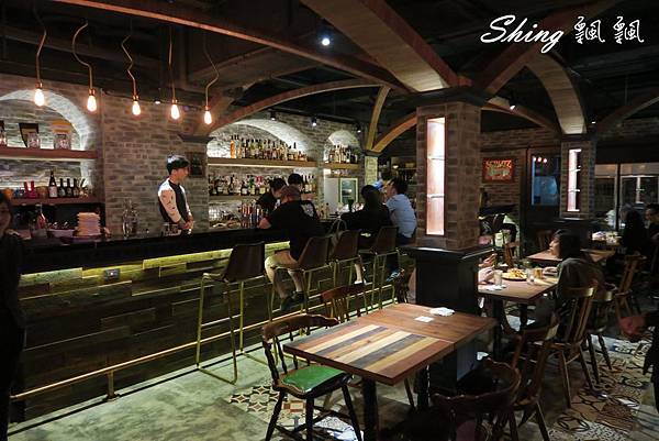 [台北] 東區神秘吸血鬼地窖Closet Restaurant & Bar-給你味蕾驚奇的跳躍新鮮感 @博士生瘋狂日記