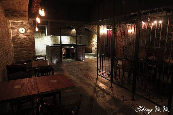 [台北] 東區神秘吸血鬼地窖Closet Restaurant & Bar-給你味蕾驚奇的跳躍新鮮感 @博士生瘋狂日記