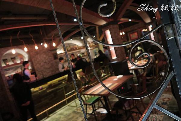 [台北] 東區神秘吸血鬼地窖Closet Restaurant & Bar-給你味蕾驚奇的跳躍新鮮感 @博士生瘋狂日記