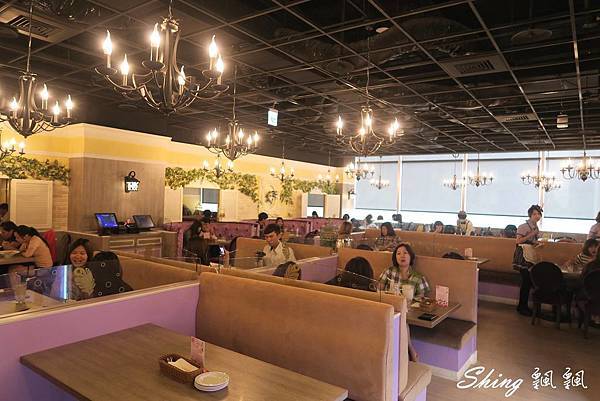 [台中] 跳舞香水台中老虎城店-除了金磚甜蜜下午茶，香煎鱸魚主餐更驚豔 @博士生瘋狂日記