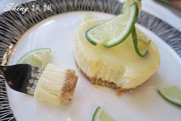 [台中] 跳舞香水台中老虎城店-除了金磚甜蜜下午茶，香煎鱸魚主餐更驚豔 @博士生瘋狂日記