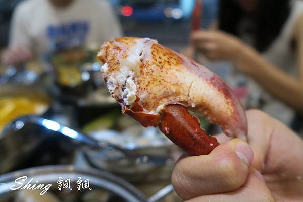 [台中] 韓國釜山‧珍妮佛-頂級九層海鮮塔威猛登場，就是要大口燒酒配海鮮趕上韓風潮流 @博士生瘋狂日記