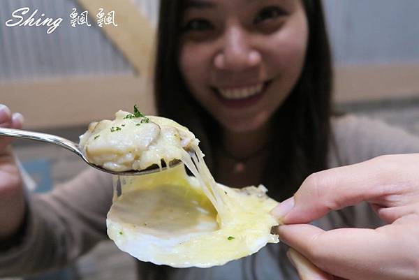 [台中] 韓國釜山‧珍妮佛-頂級九層海鮮塔威猛登場，就是要大口燒酒配海鮮趕上韓風潮流 @博士生瘋狂日記