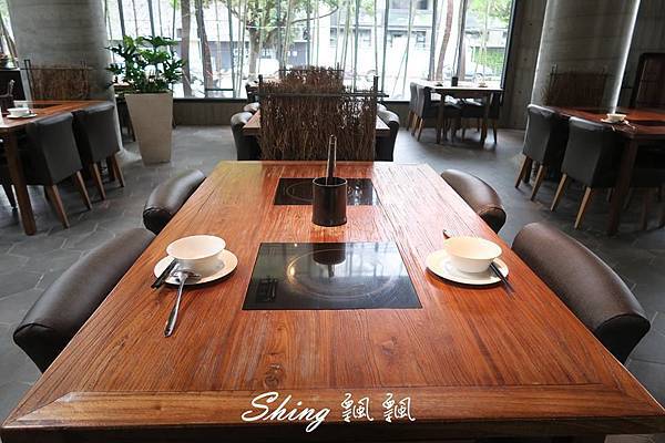 [台中] 八豆食府精緻鍋物 – 享受成為員外的座上賓，頂級肉品，精緻海鮮大器質感呈現 @博士生瘋狂日記