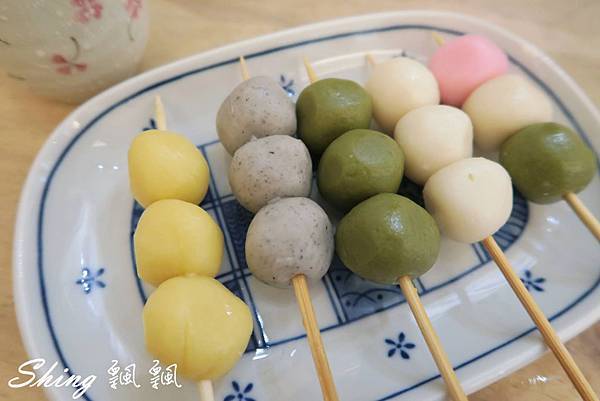 [台中] 波屋 BORU BORU -日式彩色烤糰子+熱呼呼仙草雪人刨冰 @博士生瘋狂日記
