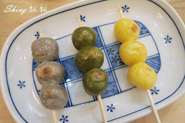 [台中] 波屋 BORU BORU -日式彩色烤糰子+熱呼呼仙草雪人刨冰 @博士生瘋狂日記