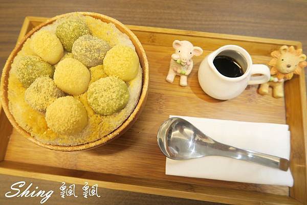 [台中] 波屋 BORU BORU -日式彩色烤糰子+熱呼呼仙草雪人刨冰 @博士生瘋狂日記